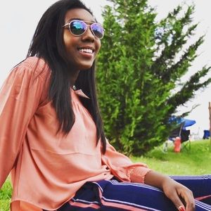 Meet your Posher, Kayla